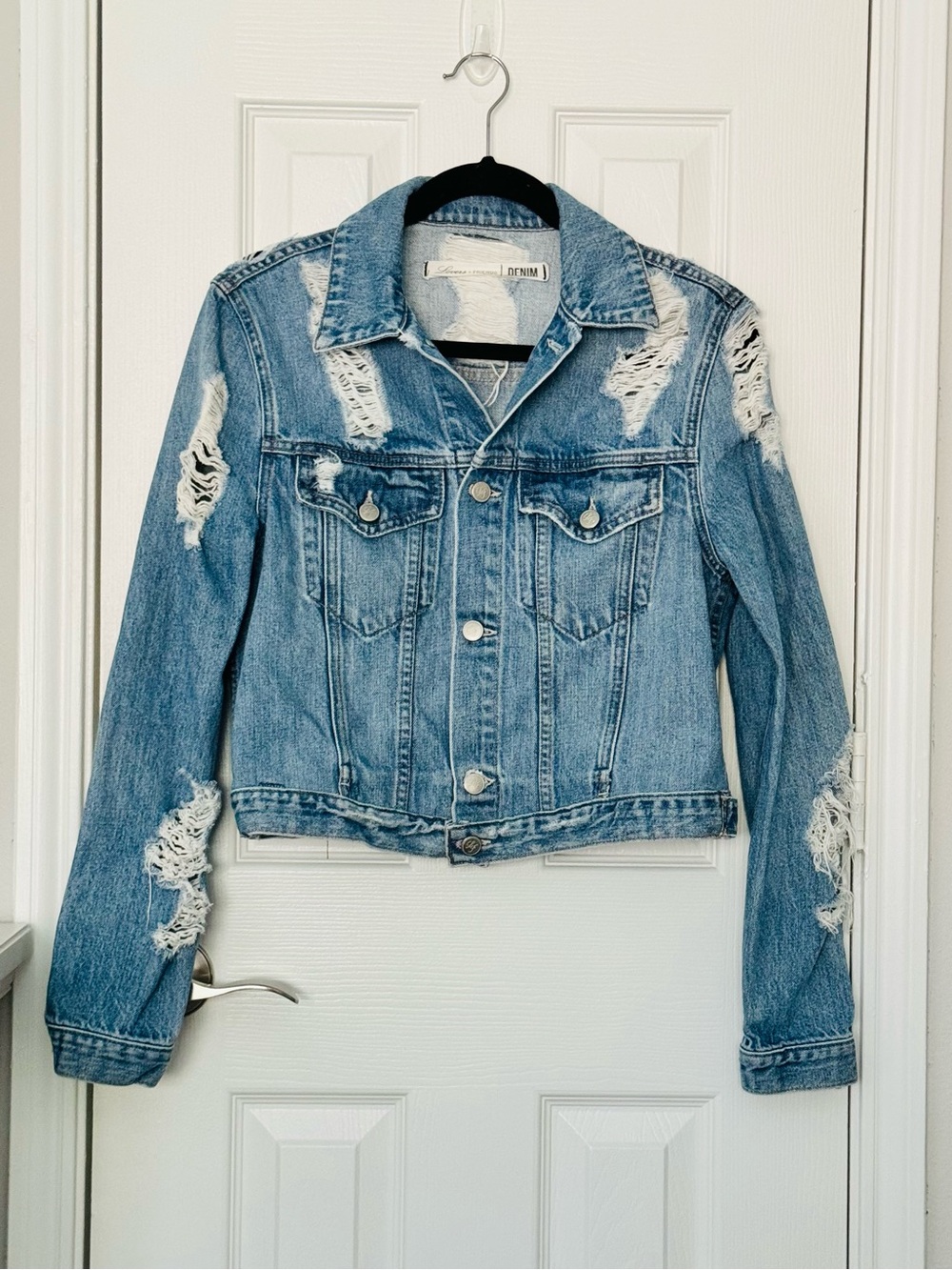 Lovers + Friends Y2K Grunge Distressed Frayed Cropped Light Blue Denim Jacket S